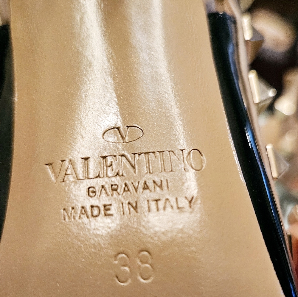Valentino Rock Studded Pump - Picture 5 of 9